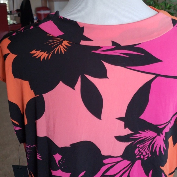 Top - Picture 3 of 4